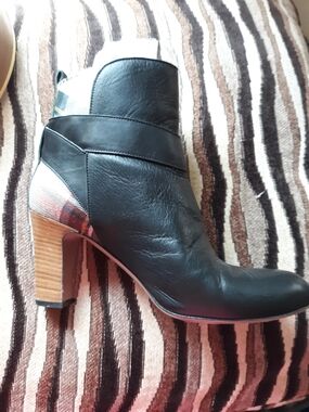 Vivienne Westwood Anglomania size 39 8 1/3